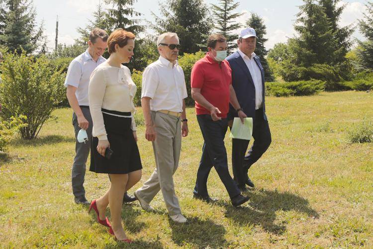 В Ботаническом саду НИУ «БелГУ» наградили победителей конкурса Партии «ЕДИНАЯ РОССИЯ» События НИУ «БелГУ» в ботаническом саду ниу «белгу» наградили победителей конкурса партии «единая россия»